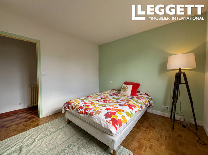 Image No.6-4 Bed House for sale