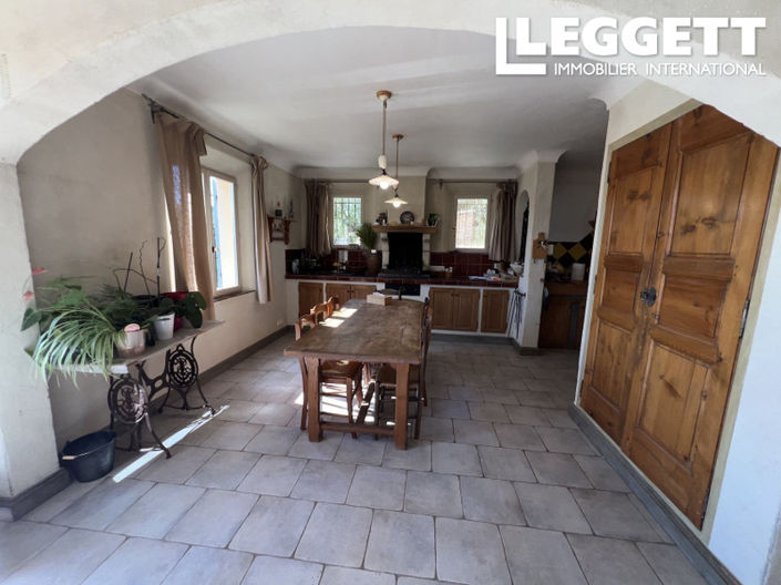 Image No.6-3 Bed House for sale