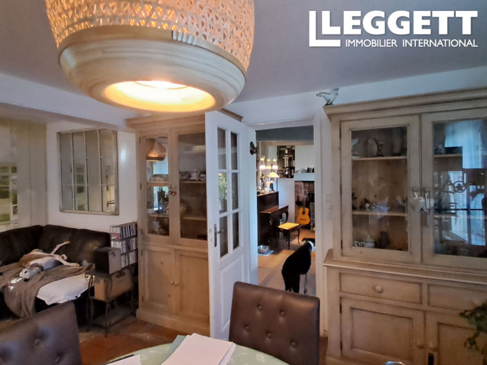 Image No.8-3 Bed House for sale