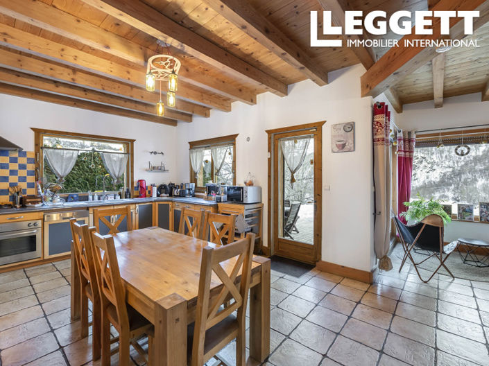 Image No.5-4 Bed House for sale