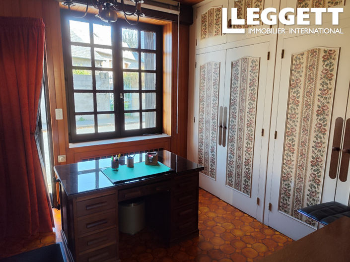 Image No.8-3 Bed House for sale