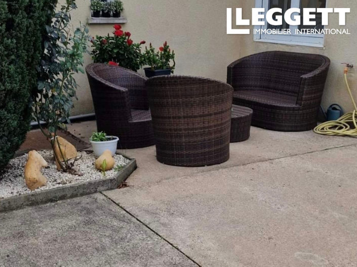 Image No.9-2 Bed House for sale