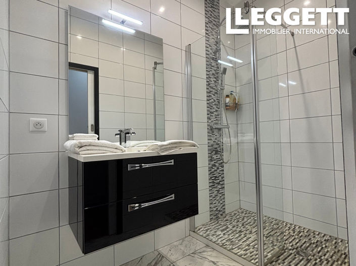 Image No.9-4 Bed House for sale