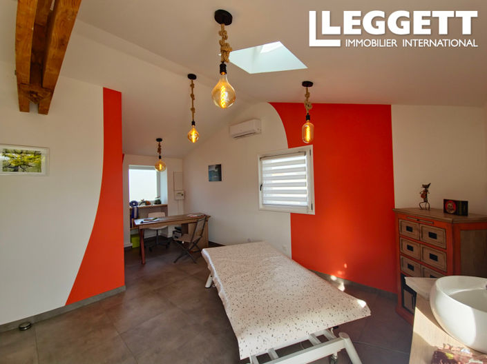 Image No.6-4 Bed House for sale