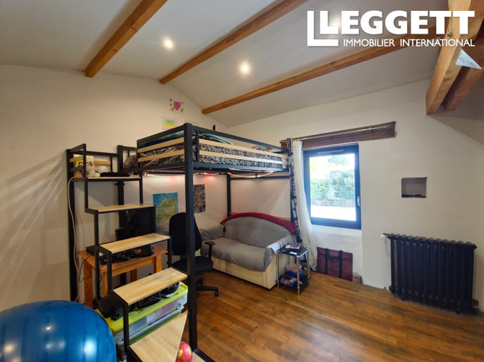 Image No.8-4 Bed House for sale