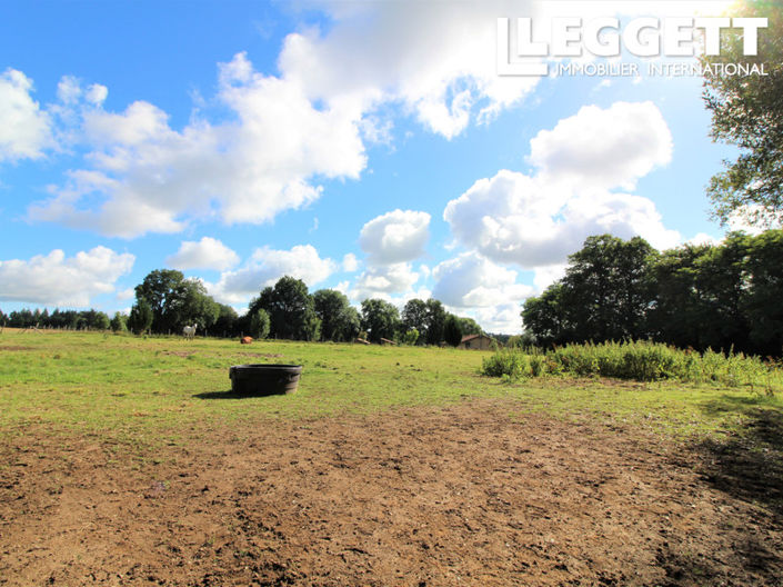 Image No.5-Terre à vendre à Les Salles-Lavauguyon