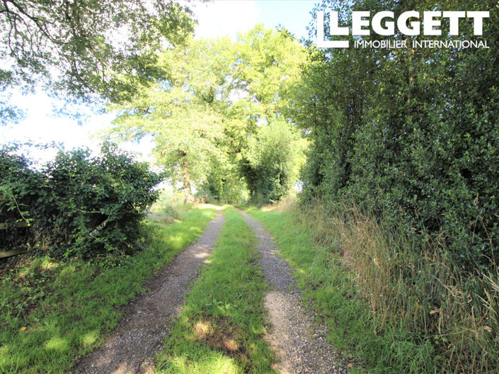 Image No.3-Terre à vendre à Les Salles-Lavauguyon