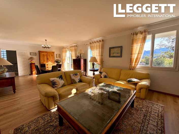 Image No.4-6 Bed House for sale