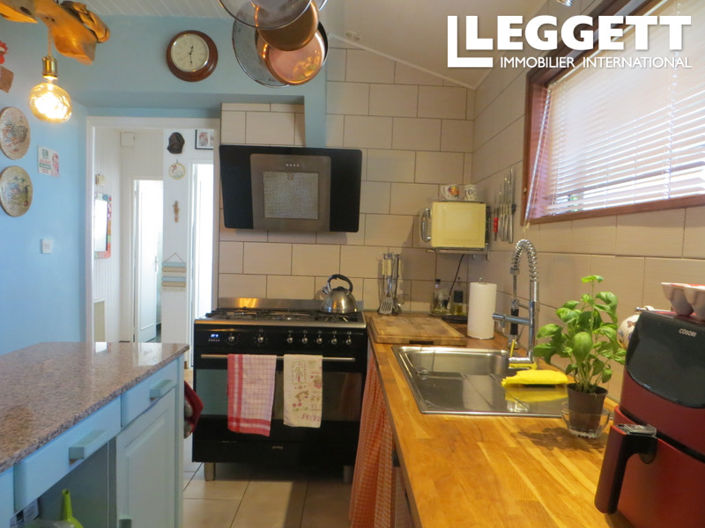 Image No.8-2 Bed House for sale