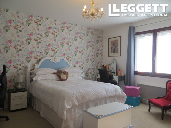 Image No.10-2 Bed House for sale