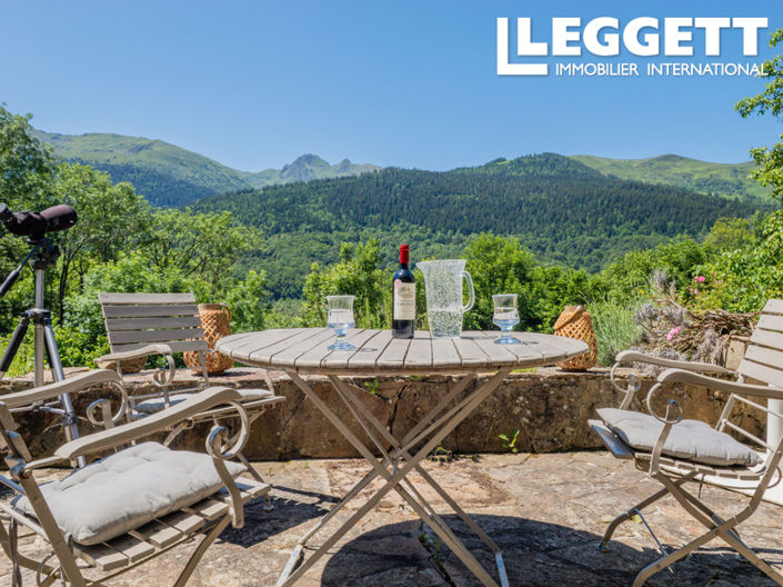 Image No.5-6 Bed House for sale