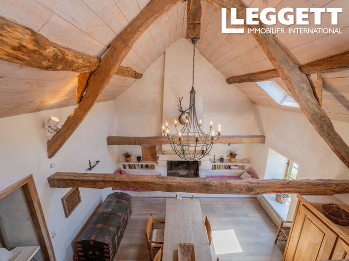 Image No.8-6 Bed House for sale