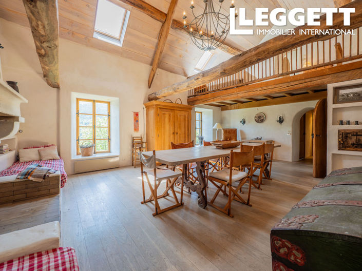 Image No.9-6 Bed House for sale