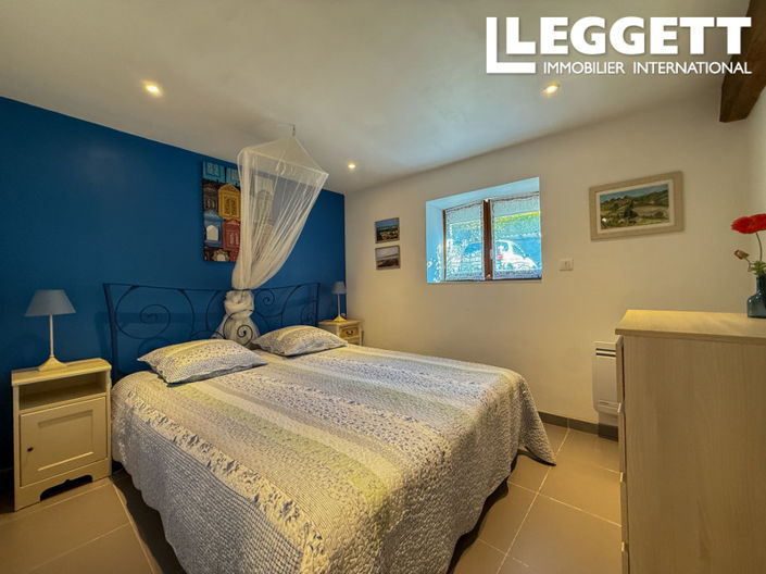 Image No.9-3 Bed House for sale