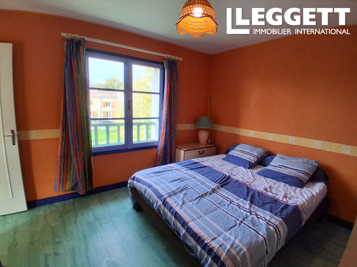 Image No.6-5 Bed House for sale