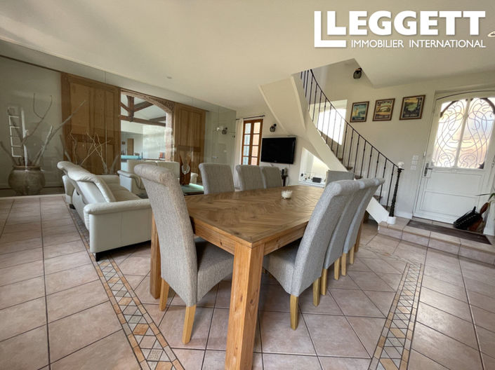 Image No.3-4 Bed House for sale