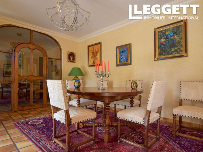 Image No.4-5 Bed House for sale