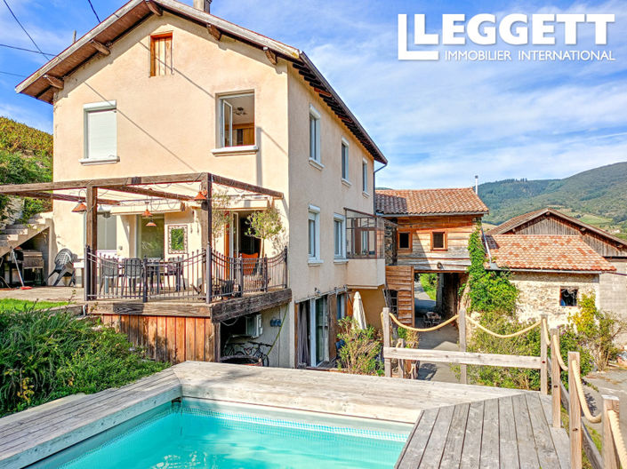 Image No.2-Maison de 9 chambres à vendre à Saint-Didier-sur-Beaujeu