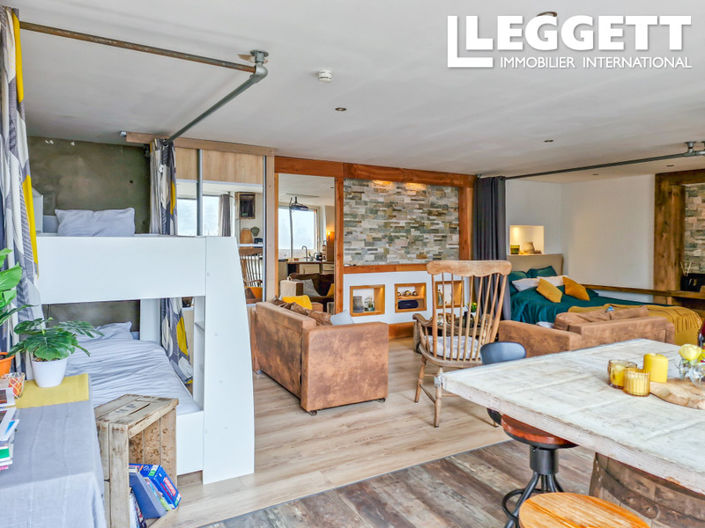 Image No.7-9 Bed House for sale