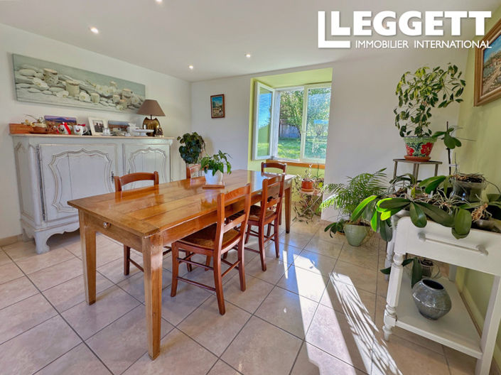 Image No.4-4 Bed House for sale