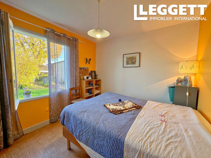 Image No.6-4 Bed House for sale