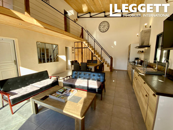 Image No.4-8 Bed House for sale