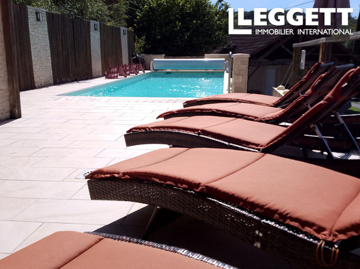 Image No.3-8 Bed House for sale