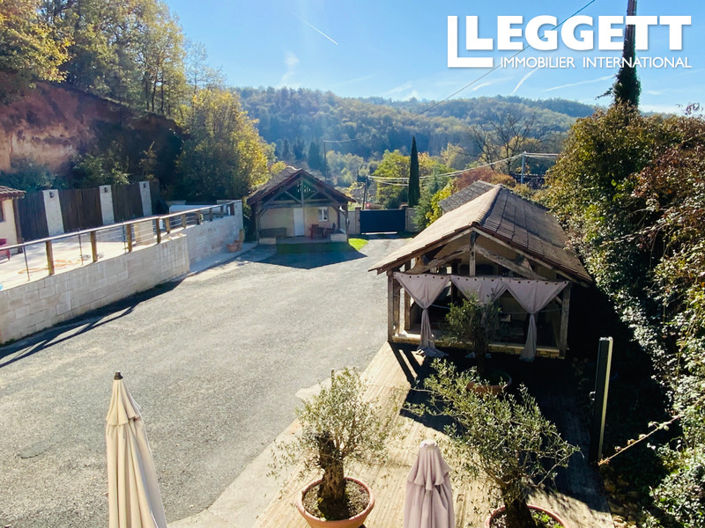 Image No.10-8 Bed House for sale