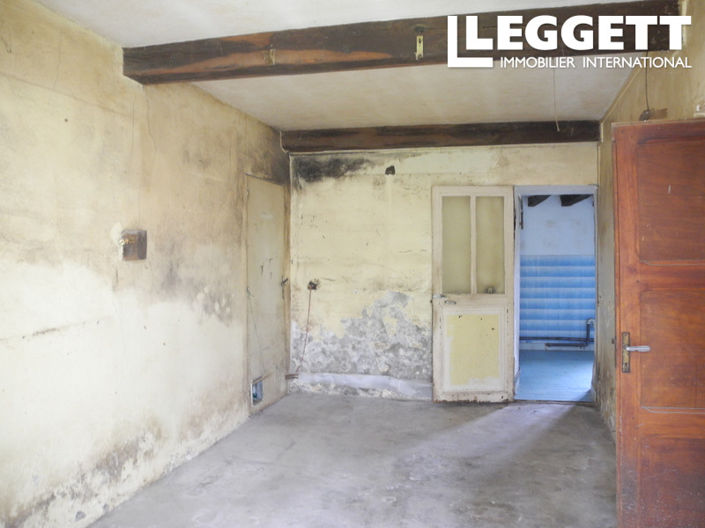 Image No.9-2 Bed House for sale