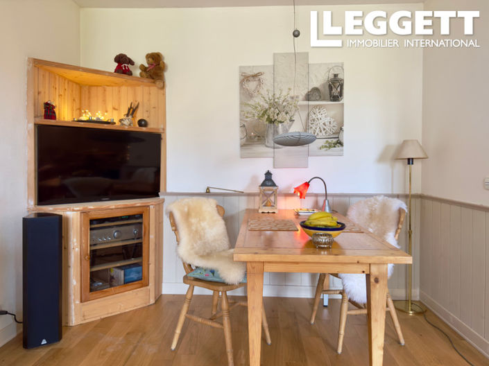 Image No.6-5 Bed House for sale