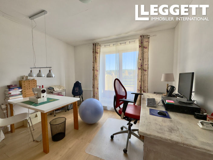 Image No.7-5 Bed House for sale