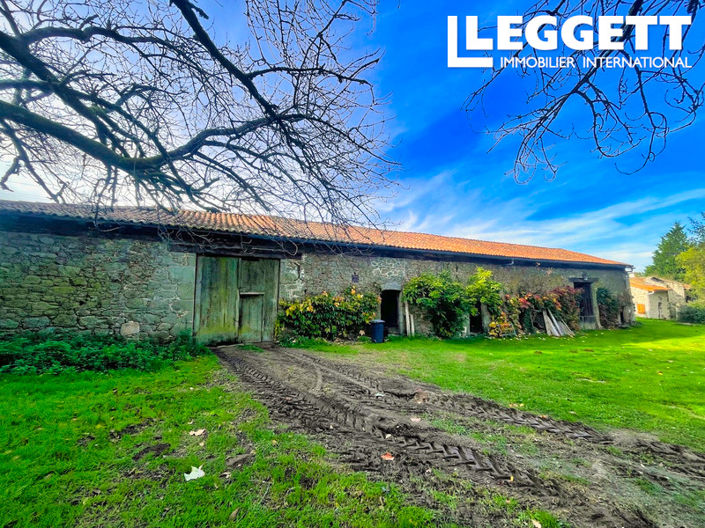 Image No.7-Châteaux de 7 chambres à vendre à Busserolles