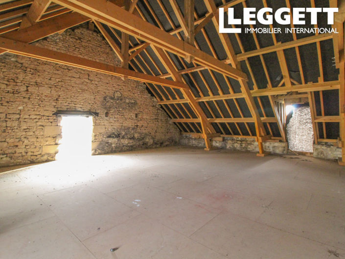 Image No.8-3 Bed House for sale