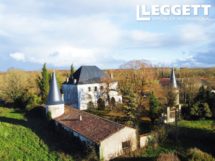 Image No.1-7 Bed Chateaux for sale