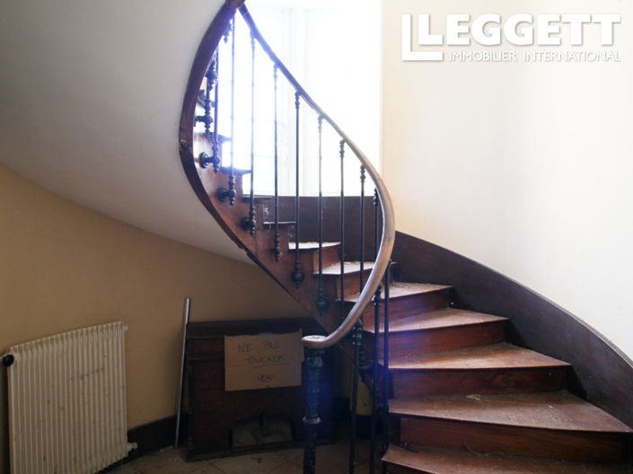 Image No.5-7 Bed Chateaux for sale