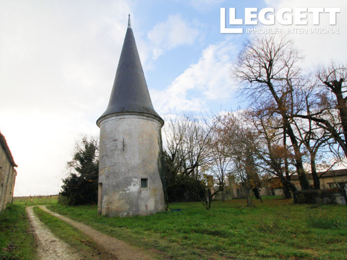 Image No.9-7 Bed Chateaux for sale
