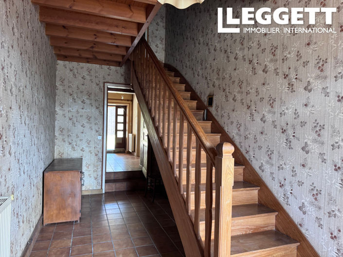 Image No.10-5 Bed House for sale