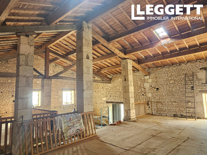 Image No.9-6 Bed House for sale