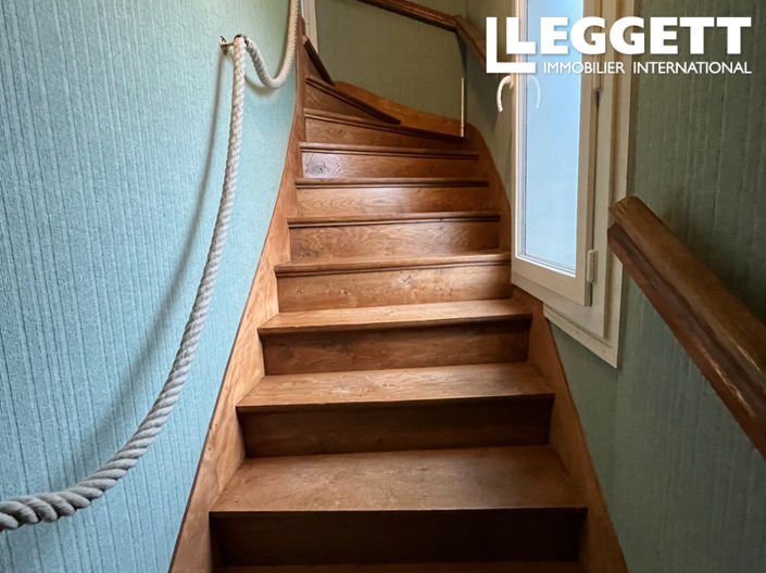 Image No.10-3 Bed House for sale