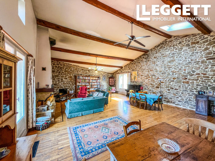 Image No.6-3 Bed House for sale