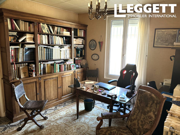 Image No.8-3 Bed House for sale