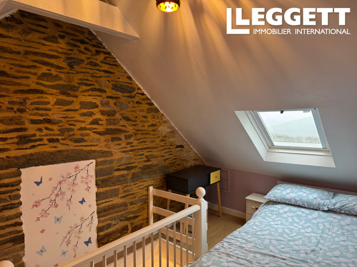 Image No.10-5 Bed House for sale