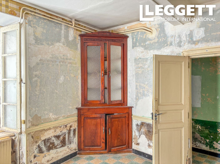 Image No.10-5 Bed House for sale