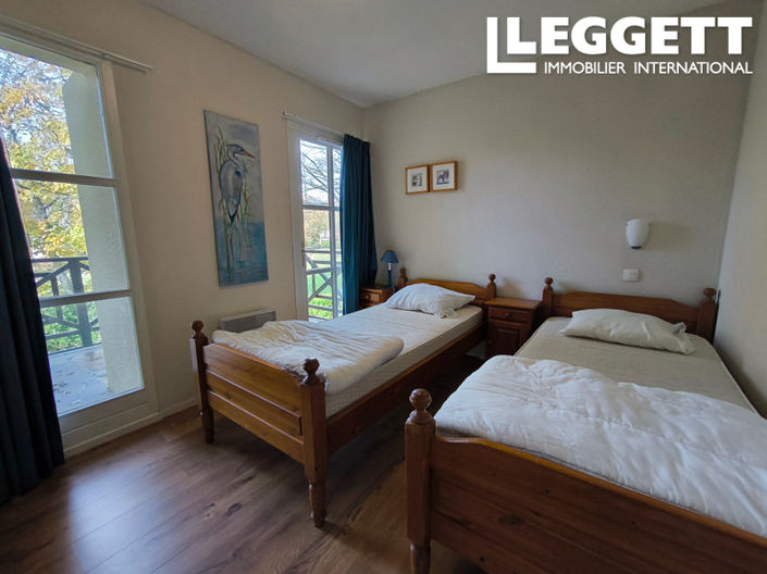 Image No.6-3 Bed House for sale