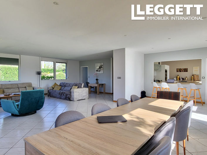 Image No.2-Maison de 6 chambres à vendre à Saint-André-de-Cubzac