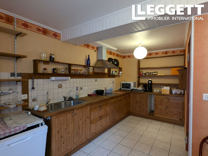 Image No.3-6 Bed House for sale