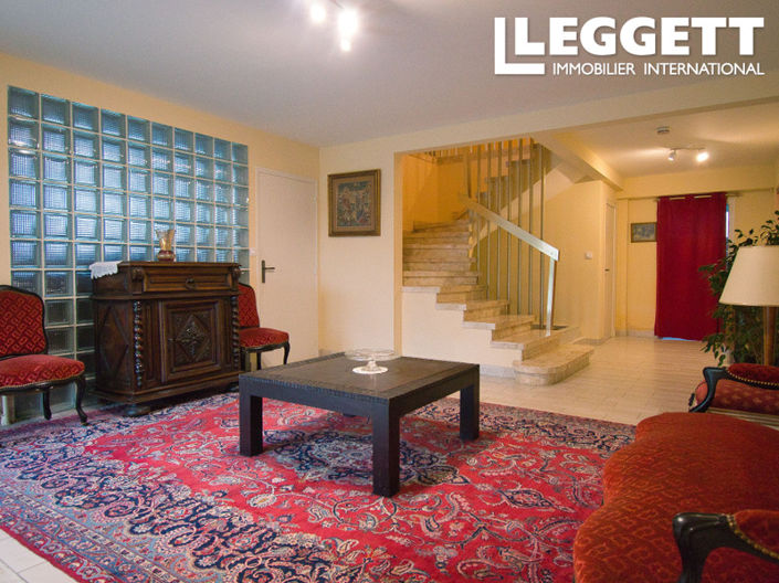 Image No.8-3 Bed House for sale