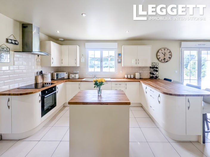 Image No.5-4 Bed House for sale