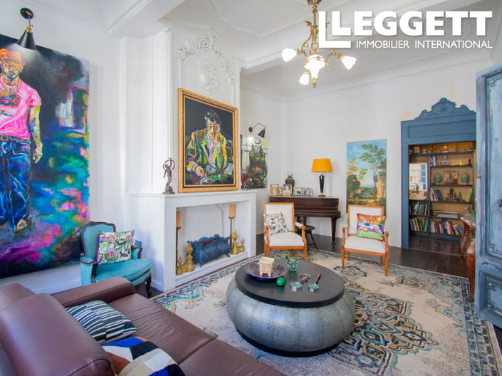 Image No.8-6 Bed House for sale