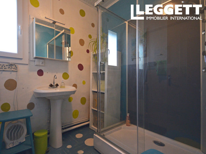 Image No.8-3 Bed House for sale
